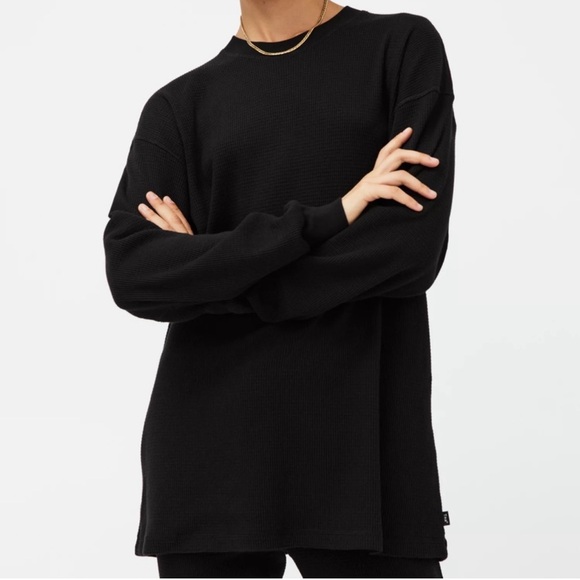 Aritzia TNA Tremont Thermal Longsleeve Shirt - White - Picture 8 of 9